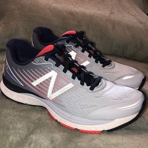 New Balance 880 v8